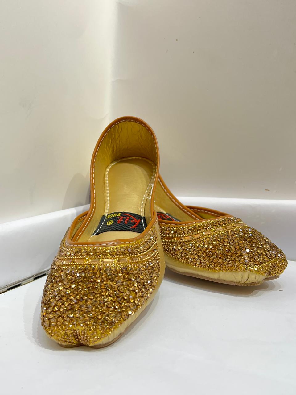Paded 29 Gold